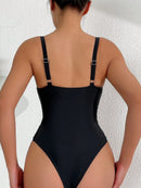 Maiô Cavado Com Decote V E Recortes Florais Vazados