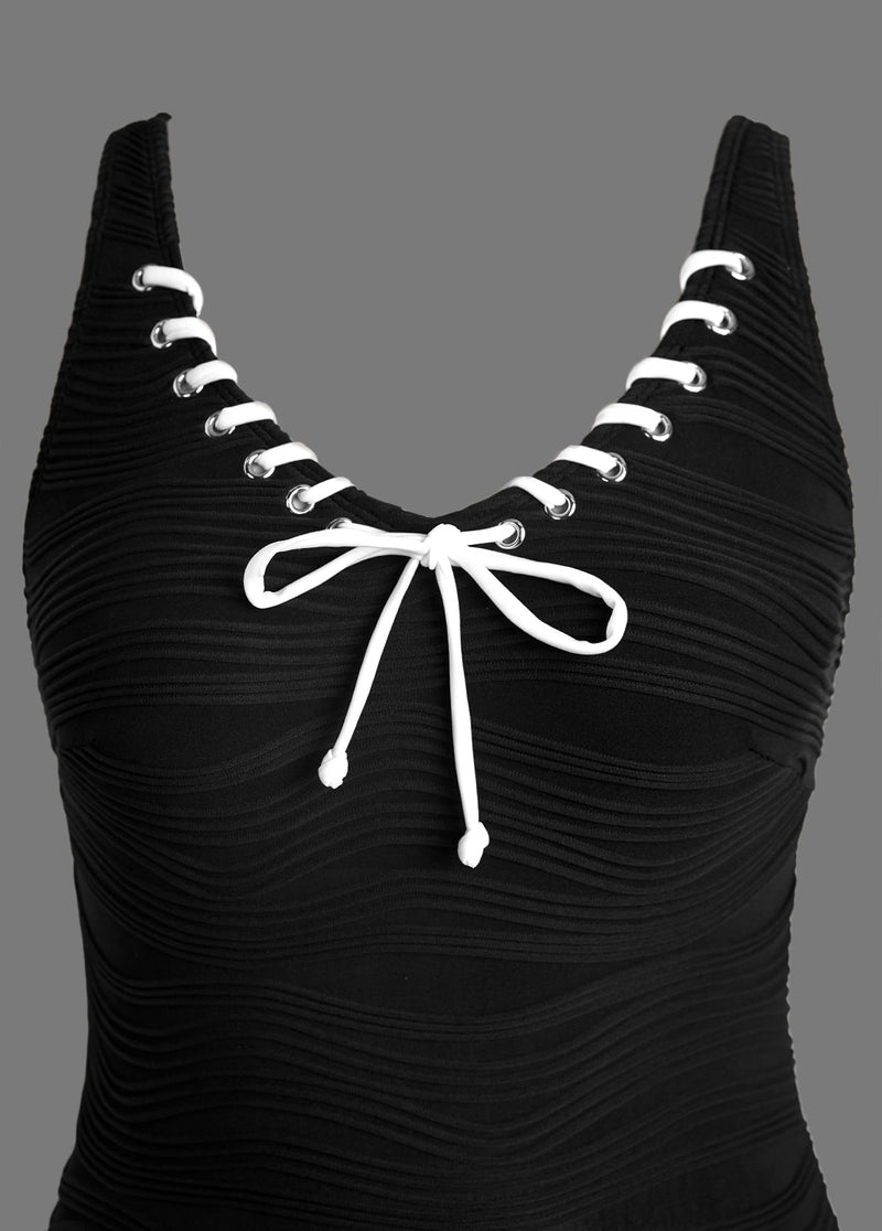 Maiô Texturizado Com Saia Assimétrica E Amarração Frontal