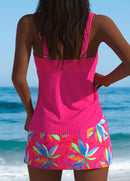 Tankíni Canelado Com Decote Torcido E Estampa Vibrante