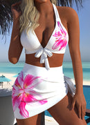 Conjunto Praia Com Amarração Frontal E Saia Sobreposta