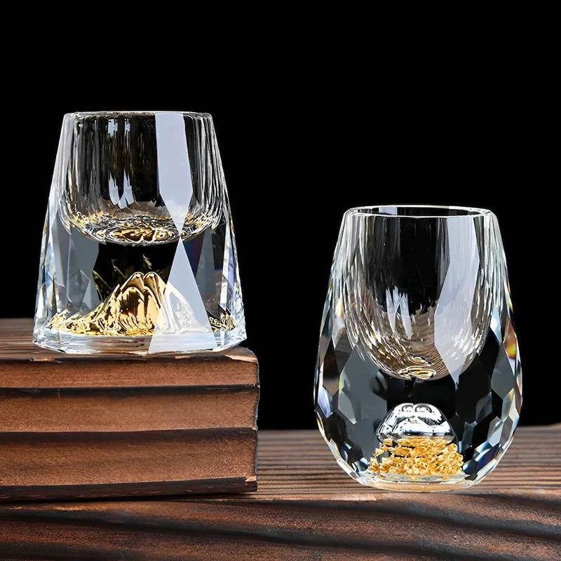 Copo Diamante Luxo com Fundo Duplo e Lascas Douradas para Baijiu, Licor, Cachaça, Tequila e Shots
